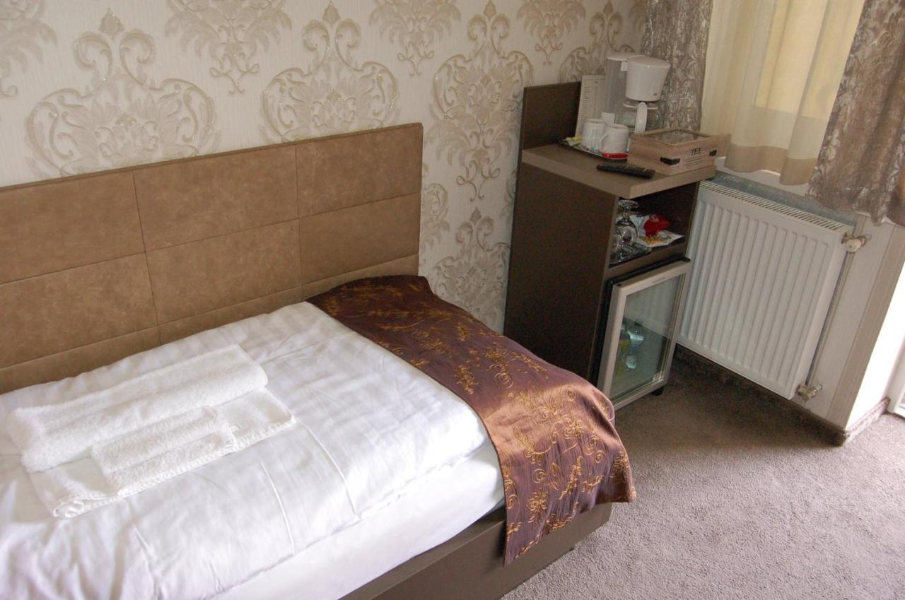 Control Motel Jaszbereny Luaran gambar